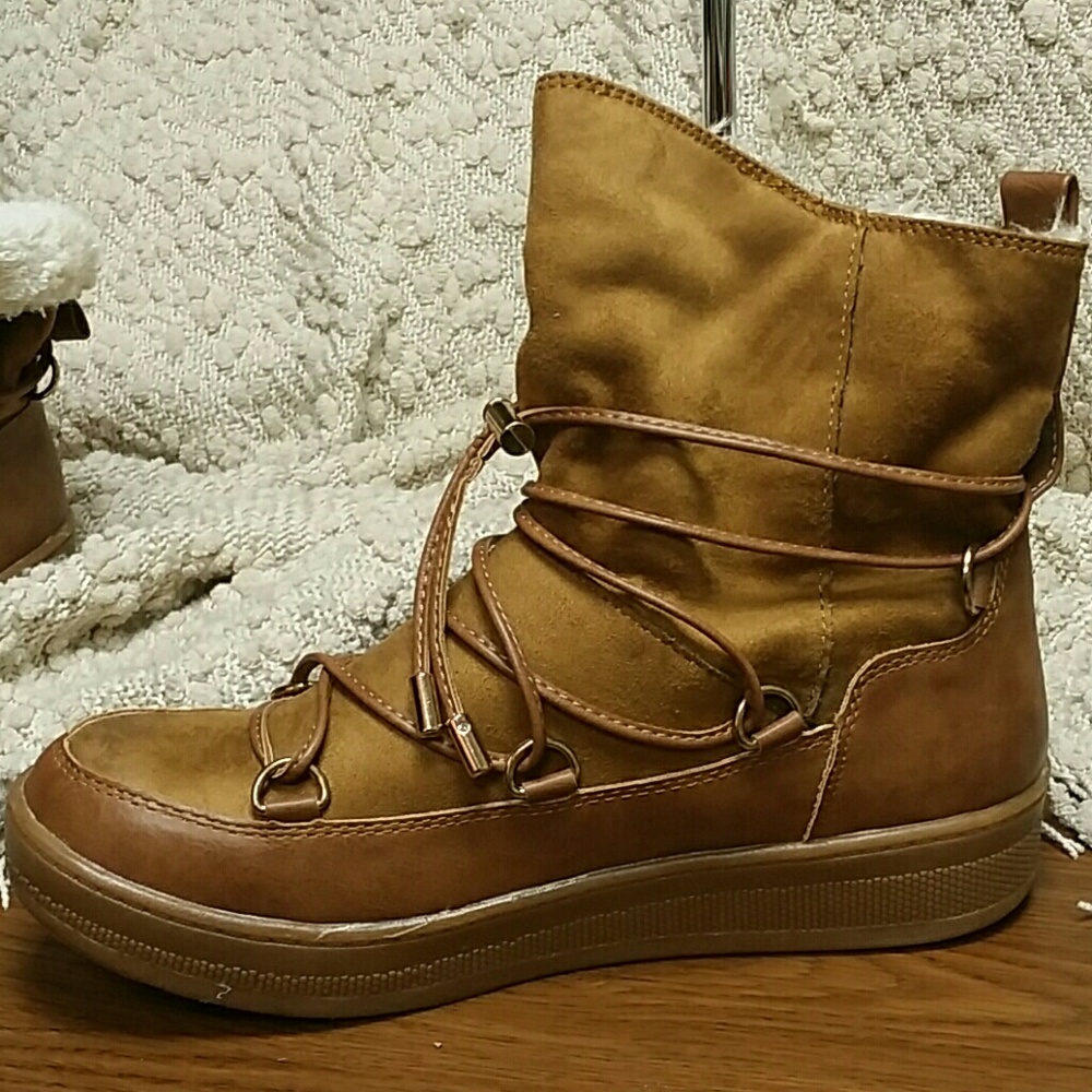 Ankle boots. NWOT.  In box - Picture 2 of 7